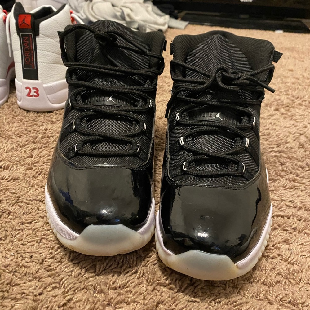 Jordan 11 - Picture 1 of 8